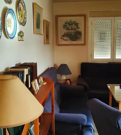 Апартаменты Piso Con Vistas Cerca Feria 4 Dorm 2 Banos, Aire Acond. Garaje *