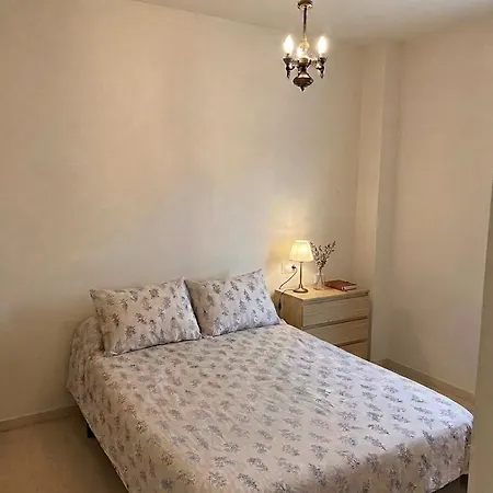 Piso Con Vistas Cerca Feria 4 Dorm 2 Banos, Aire Acond. Garaje *