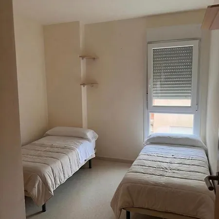 Apartamento Piso Con Vistas Cerca Feria 4 Dorm 2 Banos, Aire Acond. Garaje