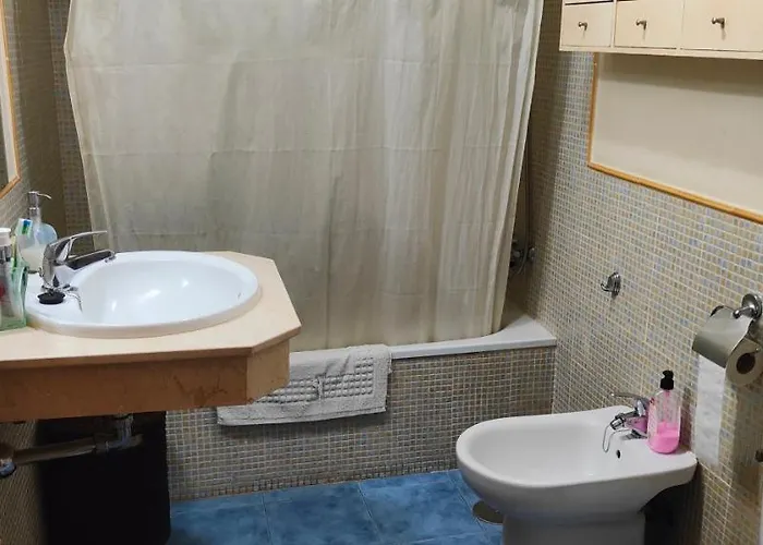 Piso Con Vistas Cerca Feria 4 Dorm 2 Banos, Aire Acond. Garaje *