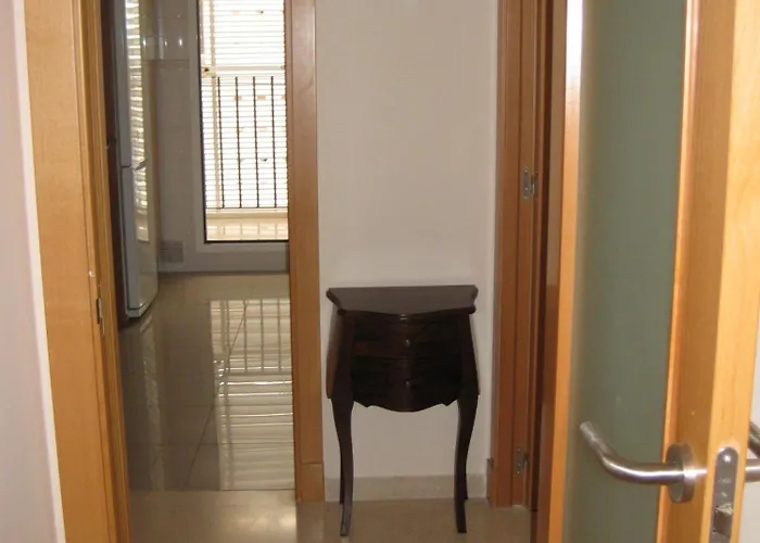 Piso Con Vistas Cerca Feria 4 Dorm 2 Banos, Aire Acond. Garaje *